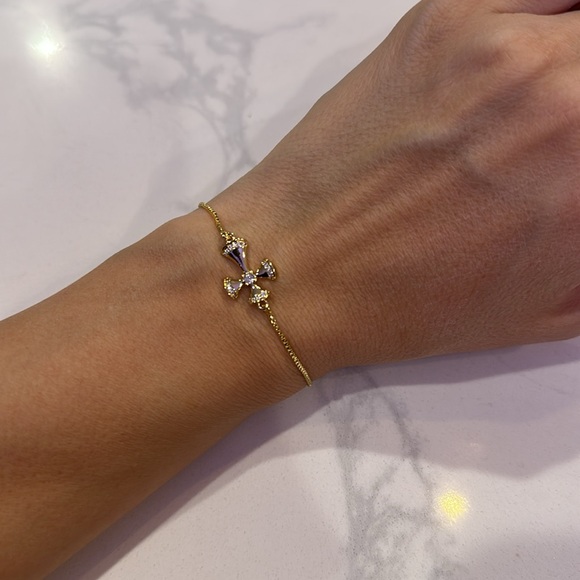 803. Brass CZ cross adjustable bracelet - Picture 2 of 2